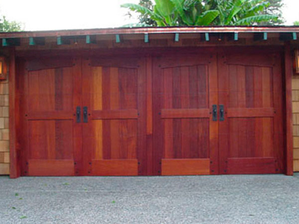 CARRIAGEDOOR Wood Garage Doors